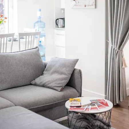 3 Bedroom 24h Self Check In, Free Parking, Ac, Fireplace Apartment