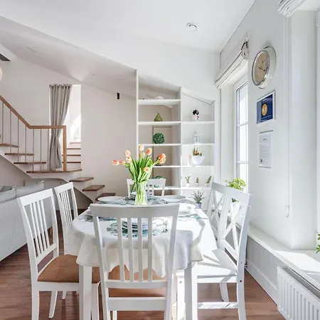 3 Bedroom 24h Self Check In, Free Parking, Ac, Fireplace *