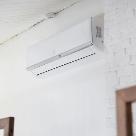 3 Bedroom 24h Self Check In, Free Parking, Ac, Fireplace *