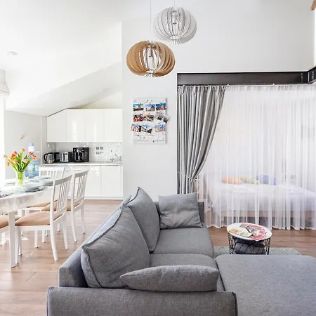 3 Bedroom 24h Self Check In, Free Parking, Ac, Fireplace