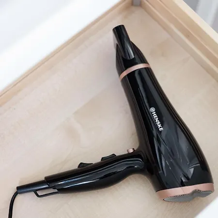 3 Bedroom 24h Self Check In, Free Parking, Ac, Fireplace *