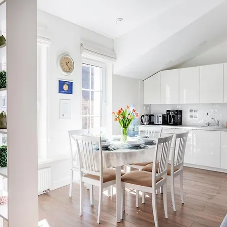 3 Bedroom 24h Self Check In, Free Parking, Ac, Fireplace