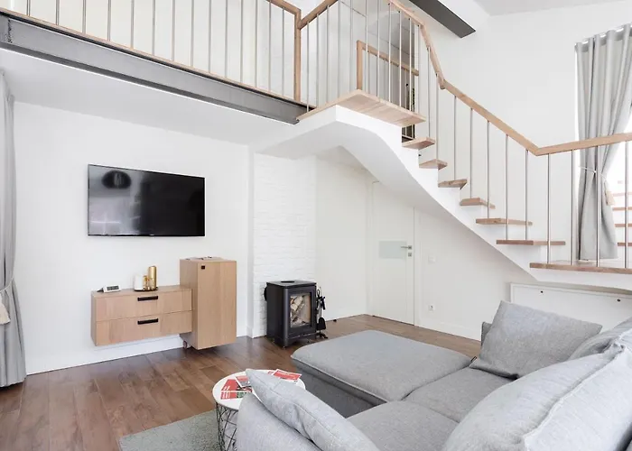 Butas 3 Bedroom 24h Self Check In, Free Parking, Ac, Fireplace