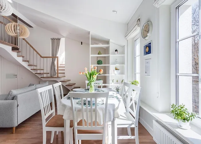 3 Bedroom 24h Self Check In, Free Parking, Ac, Fireplace *