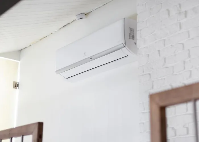 3 Bedroom 24h Self Check In, Free Parking, Ac, Fireplace *