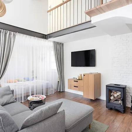 3 Bedroom 24h Self Check In, Free Parking, Ac, Fireplace