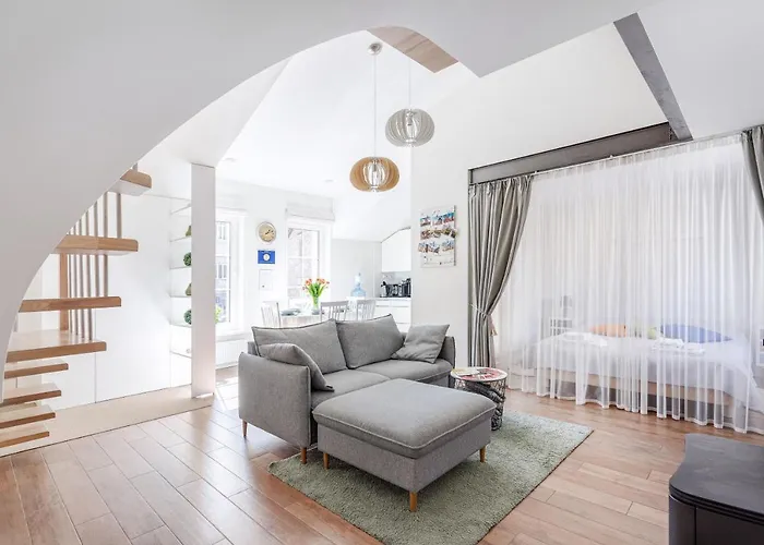 3 Bedroom 24h Self Check In, Free Parking, Ac, Fireplace *