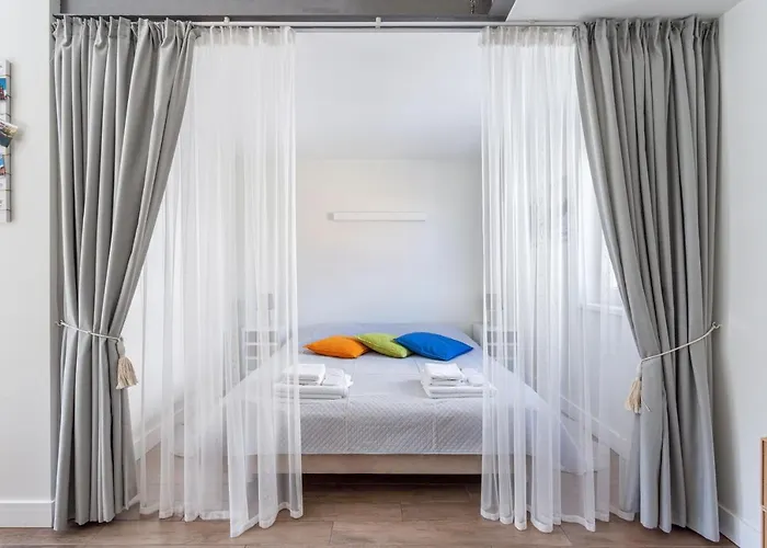 3 Bedroom 24h Self Check In, Free Parking, Ac, Fireplace