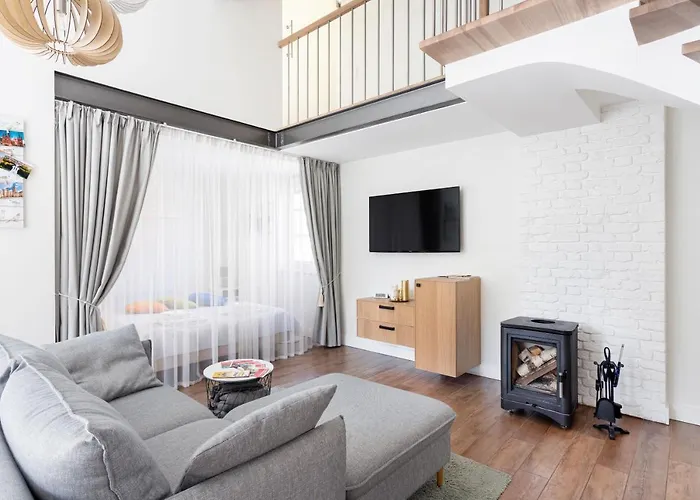 3 Bedroom 24h Self Check In, Free Parking, Ac, Fireplace