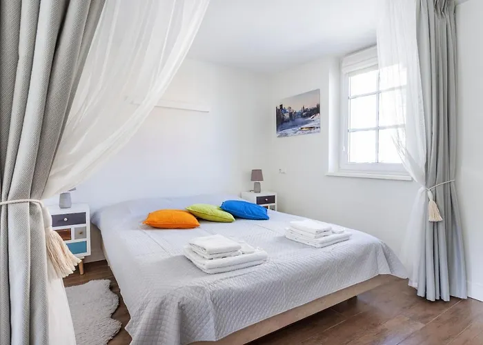 Apartment 3 Bedroom 24h Self Check In, Free Parking, Ac, Fireplace *